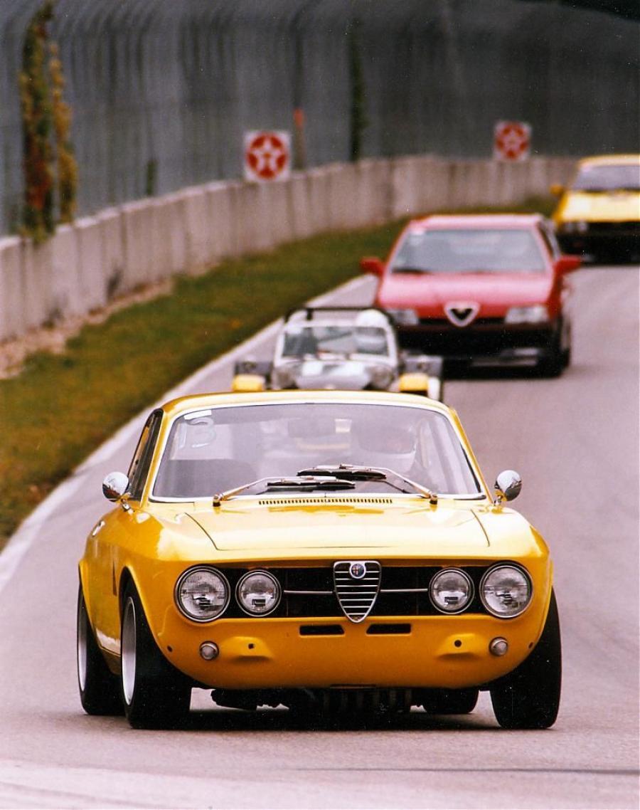  Alfa Romeo Giulia Sprint 1963 года  (фото 2 из 10)